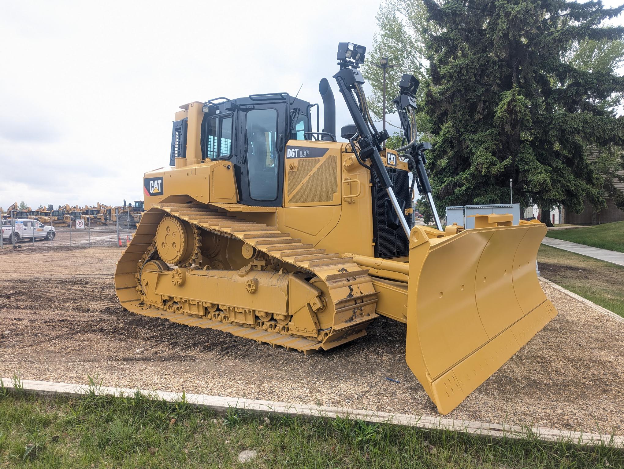 2015 Caterpillar D6T Dozer